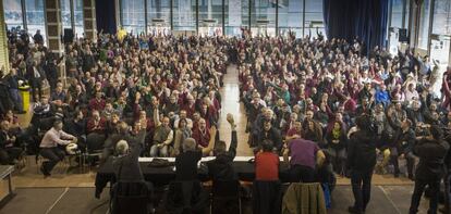 Una asamblea de trabajadores de metro de Barcelona durante la negociación del convenio colectivo