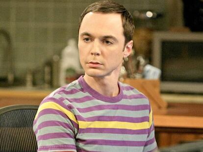 El actor Jin Parsons interpreta al personaje de Sheldon Cooper en un episodio de 'The Big Band Theory'.