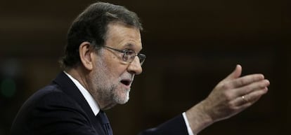 El presidente del Gobierno en funciones, Mariano Rajoy, durante la segunda jornada del debate de investidura.