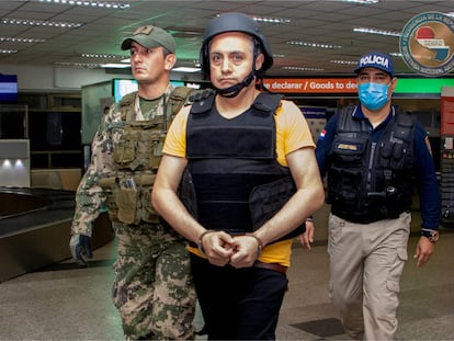 El 'narcopiloto' mexicano Ronier Sánchez es extraditado desde Paraguay a Estados Unidos, el pasado 22 de julio.