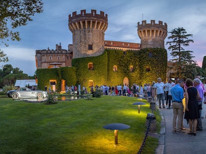 Público en los jardines del castillo de Peralada, Girona, durante la celebración del Festival de música Castell de Peralada, en 2019.