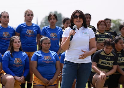 “DestElla es un programa que nació con el objetivo de utilizar el deporte como una herramienta para empoderar y lograr un desarrollo. Y visibilizar, porque necesitamos mujeres que sean referentes dentro y fuera de la cancha”, dice Paola Martínez Castro, directora de Comunicación y Responsabilidad Social de Iberdrola México.