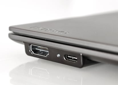 Puerto USB del Lenovo ThinkPad X9 14 Aura Edition