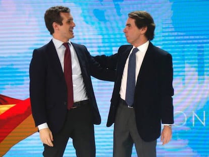 José María Aznar y Pablo Casado durante la convención del PP.