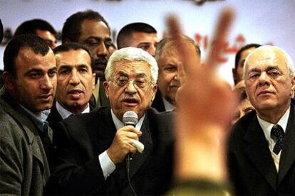 Abu Mazen se dirige a sus partidarios en Ramala poco después de cerrar los colegios electorales.