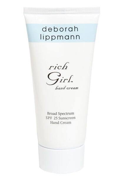 Crema de manos 'Rich Girl' de Deborah Lippmann con protección SPF 25. El cansancio hace que la piel se resienta y las manos son las primeras en notarlo. 'Rich Girl' cuida de esta parte del cuerpo con aceite de jojoba y activos antiedad. (22,28 euros).