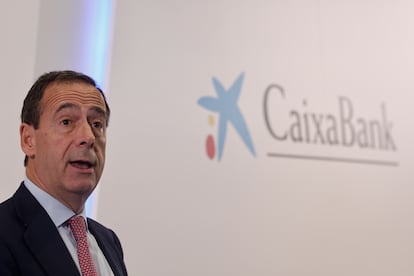 El consejero delegado de CaixaBank, Gonzalo Gortázar, durante la presentación del Plan Estratégico 2025-2027.