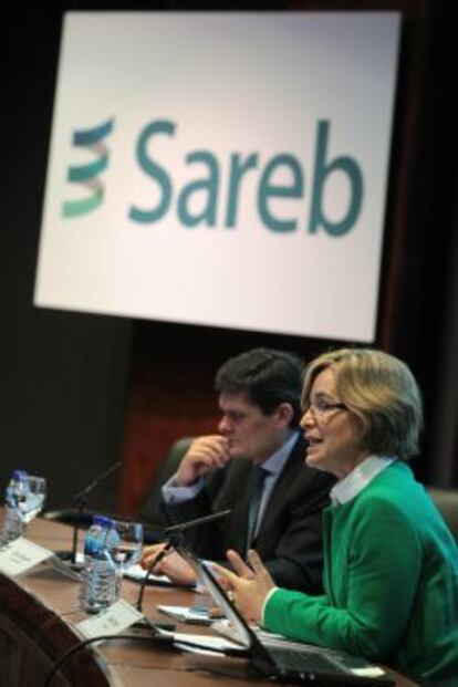 El consejero delegado de Sareb, Jaime Echegoyen, y su presidenta, Belén Romana.