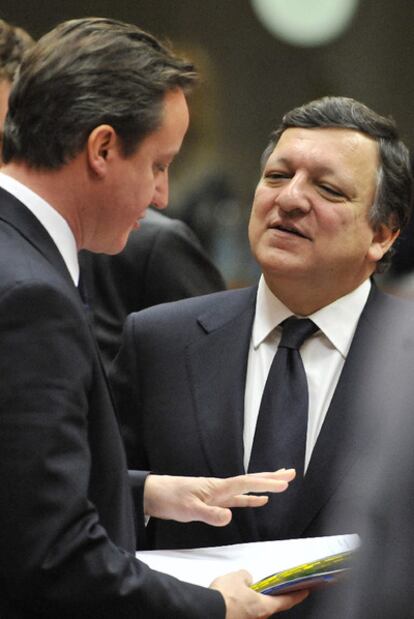 David Cameron, primer ministro británico, junto a Durão Barroso en el último Consejo Europeo.