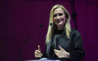 La presidenta de la Comunidad de Madrid, Cristina Cifuentes, durante su intervención en la inauguración del II Congreso de la Abogacía Madrileña que se celebra hoy en Madrid.