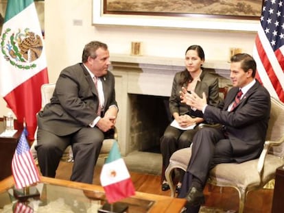 El gobernador Chris Christie y el presidente de México, Enrique Peña Nieto, durante su reunión este miércoles en la capital mexicana.