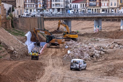 Obras de reparación en el barranco del Poyo, en una imagen del 29 de abril.