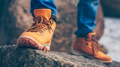 Artículo de EL PAÍS Escaparate que describe las mejores botas de invierno para hombre en oferta por Black Friday