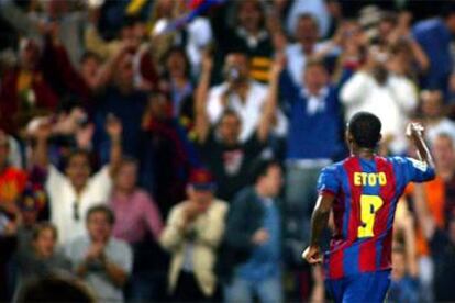 Eto&#39;o festeja uno de sus goles.