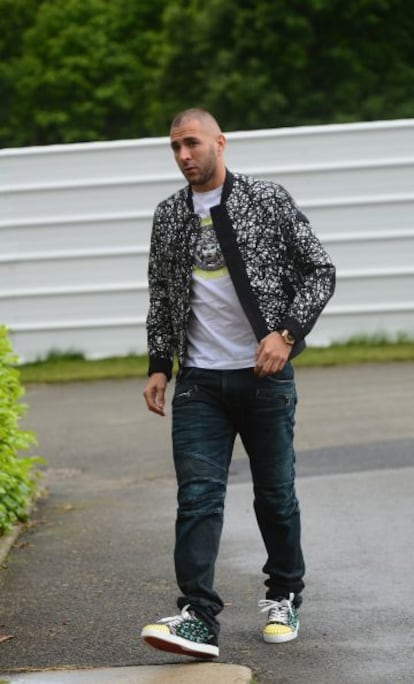 Benzema, con el &lsquo;look&rsquo; de la portada del diario &lsquo;AS&rsquo;.&nbsp;