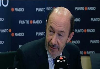 Rubalcaba: "Aguirre debería hablar con los profesores en vez de eludir su responsabilidad"