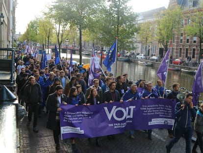 Simpatizantes de Volt, este sábado en Ámsterdam.