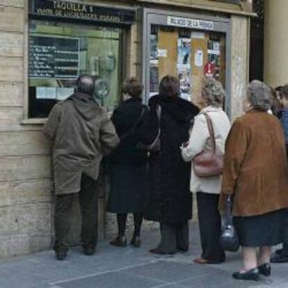 Los españoles gastan en cine lo que ahorran en restaurantes