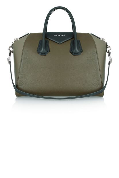 Bolso 'Medium Antigona' en varias tonalidades de verde. Es de Givenchy (c.p.v.)