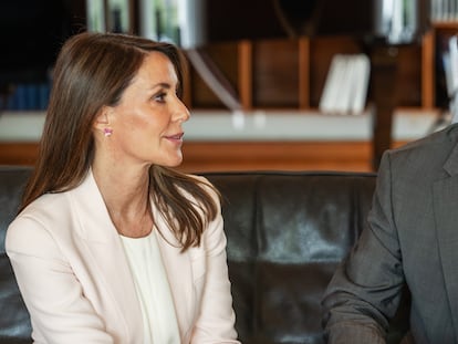 Joaquín y Marie de Dinamarca en la Embajada de Dinamarca en Washington durante su entrevista con el 'Washington Post' el 19 de marzo de 2024.