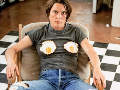 'Autorretrato con huevos fritos', de Sarah Lucas (1996).