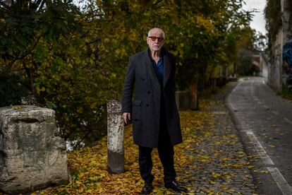 El actor italiano Toni Servillo, en la rivera del ro Tiber, en Roma, este viernes 22 de noviembre.