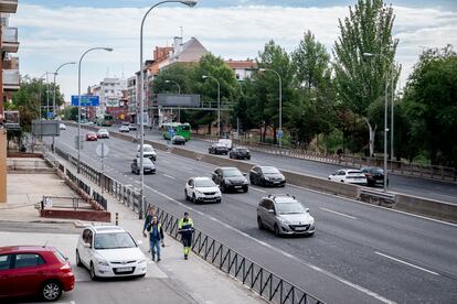 Vista de la A-5 antes de las obras de soterramiento y la construcción del futuro Paseo Verde del Suroeste, el 11 de octubre.