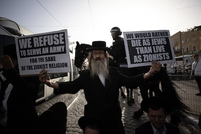 Manifestación de judíos ultraortodoxos contra el alistamiento, el pasado mayo en Jerusalén.