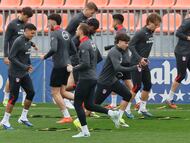 Los jugadores del Atlético de Madrid, en el entrenamiento previo al duelo ante el Tottenham.