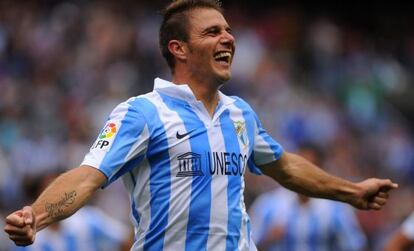 Joaquín celebra el gol de la victoria del Málaga.