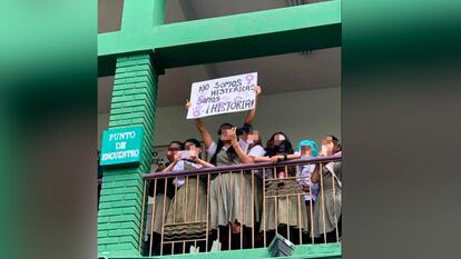 Una protesta contra un profesor acusado de abuso en un colegio de Medellín, Colombia