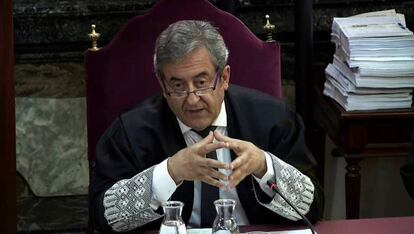 El fiscal Javier Zaragoza, durante su exposición en el juicio del 'procés'. 