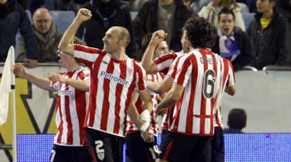 Los jugadores del Athletic celebran el gol de Susaeta.