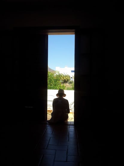 "Es mediodía, todos están en la playa y en el pueblo solo hay silencio para disfrutar".