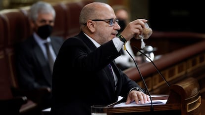 El diputado de Vox Francisco José Alcaraz durante una intervención en el pleno del Congreso,