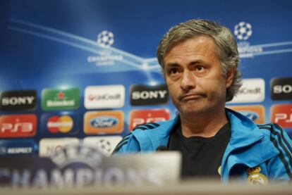 Mourhino, durante la rueda de prensa previa al Ajax-Real Madrid.