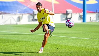 Luis Suárez, durant l'entrenament, aquest diumenge.
