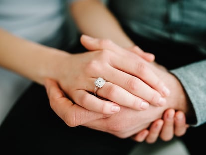 Los matrimonios ante notario aumentan por tercer año consecutivo: las personas entre 35 y 44 años, las que más se casan