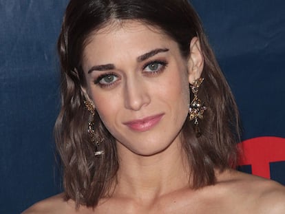 Lizzy Caplan:  «Se puede separar el sexo del amor, pero no por mucho tiempo»