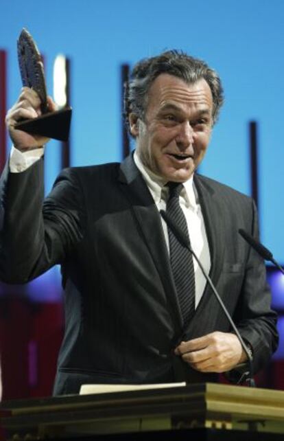 José Coronado recoge su galardón al mejor actor por su papel en 'No habrá paz para los malvados', de Enrique Urbizu