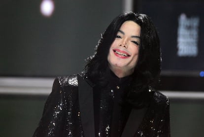 El cantante dejó tres hijos, Michael Joseph Jackson Jr., Paris Michael Katherine Jackson y Prince "Blanket" Michael Jackson II. En esta fotografía aparece en los 'World Music Awards' en 2006, en Londres.