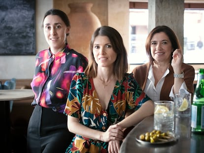 Desde la izquierda, Almudena Ávalos, Helena Poncini y Paz Álvarez.