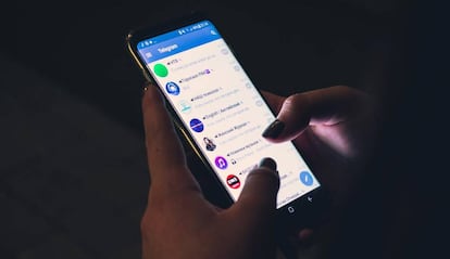 Telegram en un teléfono