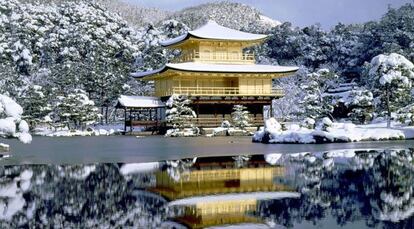 Templo del Pabellón de Oro, en Kyoto, Japón