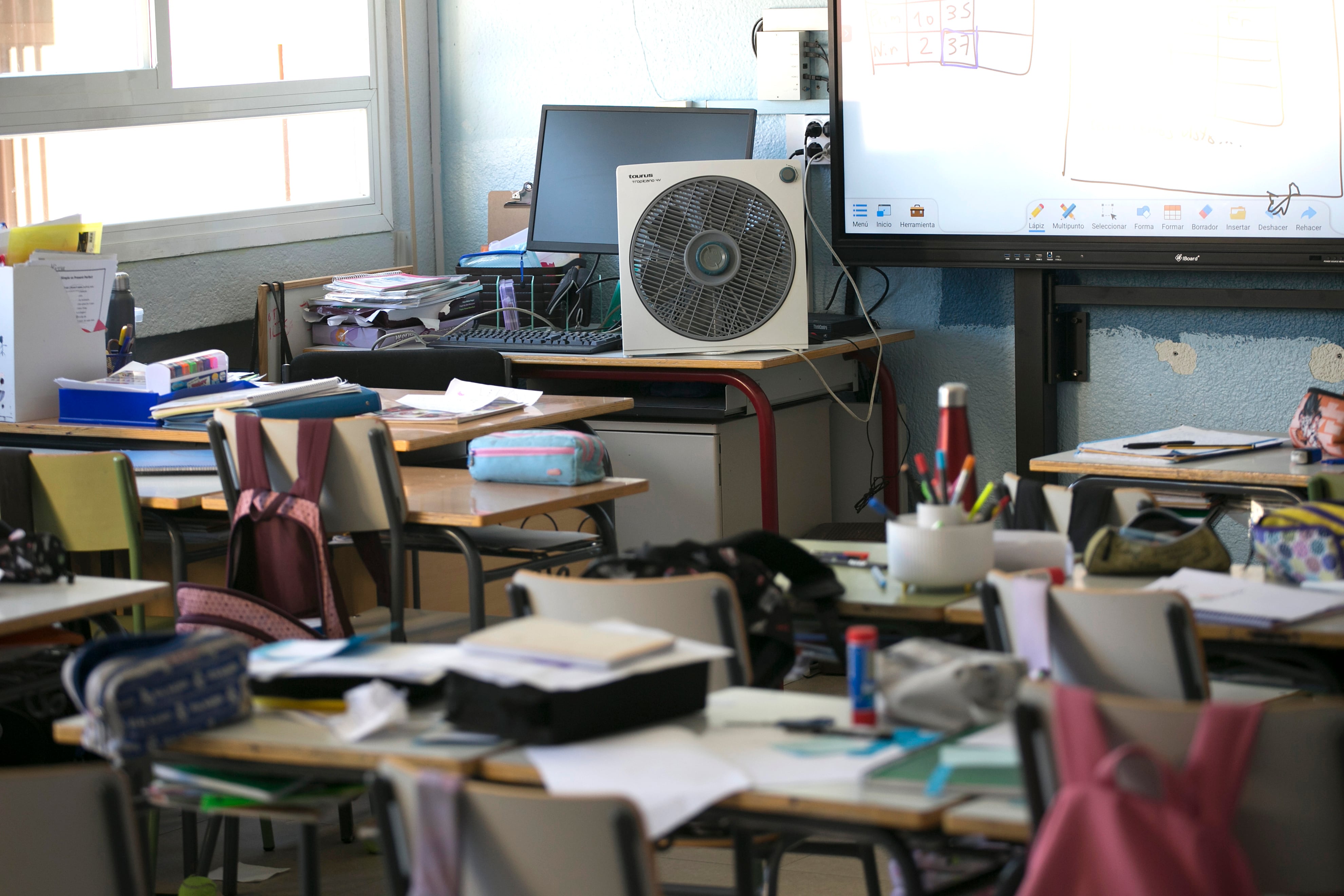 Vuelta al cole y a las aulas llenas de gérmenes: cómo prepararse para la temporada alta de los virus infantiles