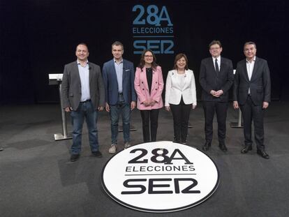 Rubén Martínez Dalmau, Toni Cantó, Mónica Oltra, Isabel Bonig y Ximo Puig, junto al moderador, el periodista Bernardo Guzman.