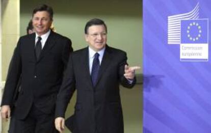 El presidente de Eslovenia, Borut Pahor (i), es recibido por el presidente de la Comisión Europea (CE), José Manuel Durao Barroso. EFE/Archivo