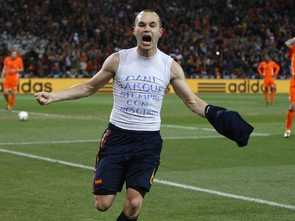 Iniesta celebra el gol en la final del Mundial 2010.