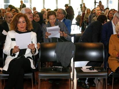 Manuela Carmena y Ana Botella, en el D&iacute;a de las Naciones Unidas en El Retiro.