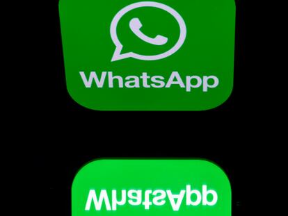 Logo de WhatsApp en una foto de archivo.